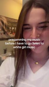 K🎱 (@_katelyn.bock_)