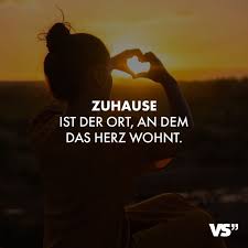 Einige leute betrachten zu hause vielleicht das haus ihrer eltern, ihr eigenes haus oder das leben mit jemand anderem. Visual Statements Zuhause Ist Der Ort An Dem Das Herz Wohnt Spruche Zitate Quotes Familie Freundscha Schwester Zitate Spruche Zitate Zitat Familie
