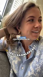 PANNENKOEKEN OP DRUKKE WERKDAGEN👀🥞🫐 ad AH Leefstijl en Dokter Elise  slaan de handen ineen om meer mensen te stimuleren tot een gezonde  leefstijl op een haalbare manier. Hoe gaan we dit doen?