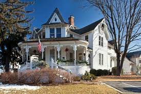 The coldwell banker system fully supports the principles of the fair housing act and the equal opportunity act. Christopher Inn Excelsior Mn Victorian Homes House Styles Old Houses