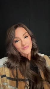 Amanda Sasser's Instagram, Twitter & Facebook