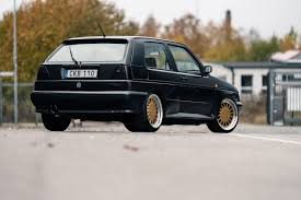 Image result for Gris 1989 ARO