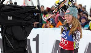 Growing up, she lived in new hampshire, near lyme, where her father worked. Mikaela Shiffrin Im Portrat