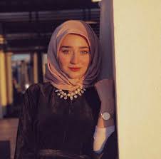 Lihat ide lainnya tentang fotografi casual hijab outfit pakaian musim panas kasual. Pinterest Thanaamaged Hijabi Fashion Casual Muslimah Fashion Outfits Hijab Fashion