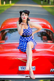 get your 1940s pin up on with a vine