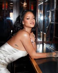 Join rihanna from the earliest meeting 5 years ago to the launch of the book at the guggenheim museum in new york city this past october. Rihanna Fenty Beauty Cream Blush And Bronzer 2020 Gotceleb