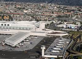 Aicm (associazione italiana contribuenti minori) è la prima associazione non di categoria, senza scopo di lucro, operante su tutto il territorio nazionale, nata per affiancare e sostenere i contribuenti minori. El Aicm Va Por Tercera Terminal Aerea