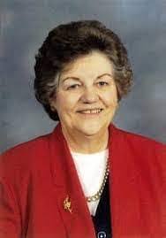 Maxine Garrett's Instagram, Twitter & Facebook