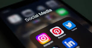 How to Make Money on Facebook in 2026: Full Guide | Picmim Blog