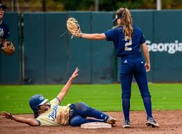 2019 ncaa division i softball tournament. Ncaa Softball On Twitter Sliding Into A New Week Ncaasoftball Gatechsoftball Https T Co J6boyug1gh