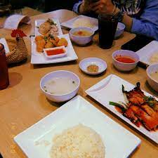 Our menu also features more than 25 other local favourites such as our hainanese curry chicken, famous stuffed fish balls and penang rojak. The Chicken Rice Shop 21 Tips