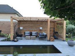 Moderne Pergola Aus Holz Die Perfekte Sitzecke Fur Den Garten Gartenmobel In Aus Den Die Fur Garden Garage In 2020 Pergola Patio Modern Pergola Pergola Designs