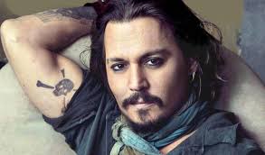 To get this hairstyle, we suggest using electric hair clippers with a #1 to #2 guard on the sides, then taper down to the back with a #3 to #2. Fas De Johnny Depp Facebook