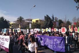 The team is commonly referred to as la roja (the red one). Chile Amerika21
