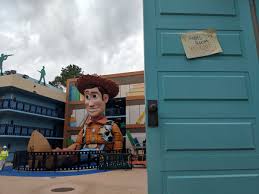 Disney all star movies resort. Disney World Hotel Reviews Art Of Animation Vs All Star Movies Green Vacation Deals