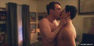 Thomas Doherty Rough Doggy Gay Sex from Gossip Girl - Gay-Male-Celebs.com