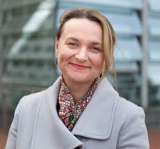 Debbie Teale's Instagram, Twitter & Facebook