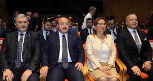 Peki, mustafa varank kimdir, nerelidir? Sanayi Ve Teknoloji Bakani Mustafa Varank Kobi Lere Destek Paketini Acikladi