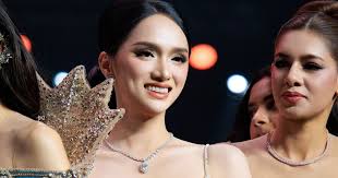 Hương Giang ngậm ngùi: Không làm mọi người tự hào được rồi!'