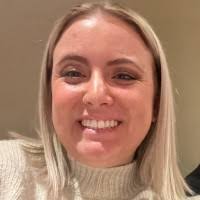 1100+ perfiles de «Kelsey»