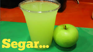 Resepi jus epal yang menyegarkan 1. Cara Membuat Jus Apel Hijau Yang Enak Jus Apel Blender Youtube