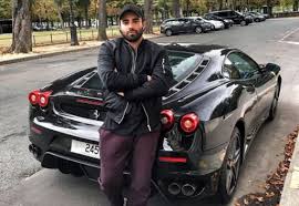 Ojjeh was the ceo of tag, which owns 14.32% of the mclaren group, assets of which include mclaren automotive and therefore the mclaren formula one team since the 1970s and 2000s. Qui Est Akram Ojjeh Junior Fortune Et Collection De Lamborghini Planete Automobile