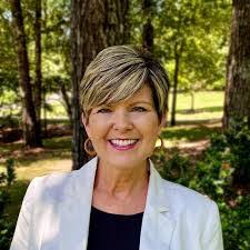 Jana Woodruff's Instagram, Twitter & Facebook