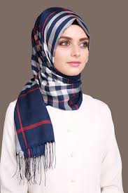 Ekose Sal Laci Urun Kodu 350 14 90 Tl Moda Stilleri Guzel Turban Kadin Modasi