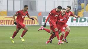 Türkiye spor yazarları derneği (tsyd) ankara kupası mücadelesinde, mke ankaragücü ile gençlerbirliği karşı karşıya geldi. Kartal 3 Lu Cekti Son Dakika Genclerbirligi Besiktas Mac Sonucu Ve Ozeti