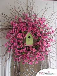 Nicht nur für den herbst machen sie sich gut. 25 Bastelideen Turkranz Fruhling So Konnt Ihr Einen Turkranz Fruhling Selber Machen