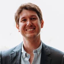 Muy contento de haber finalizado mi Máster en Transformación Digital e  Innovación en 2024.