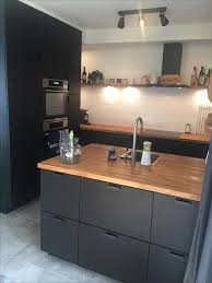 Keuken Met Kastjes Van Ikea En Een Eiken Houten Blad In 2020 Haus Kuchen Kuchen Design Kuchen Ideen Ikea
