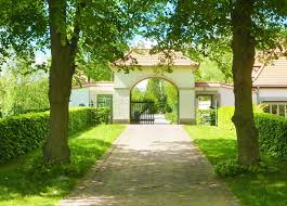 Dr.max pharma was established in 2011. Landhausgarten Dr Max Fraenkel Visit Spandau