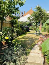 Plants positioned close to you provide more effective screening, but some can cast shade. Garden Privacy Screen Ideas To Create A Relaxing Retreat Style Decor