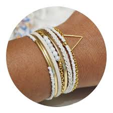Bracelet Boheme Blanc Et Creme Fermoir Aimante Dore Bracelet Par Elyfly Bracelets Bohemes Fermoir Bracelet Bijoux
