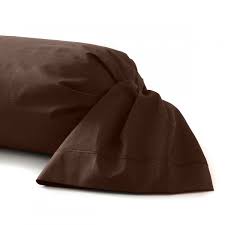 Cette taie de traversin est principalement meringue, avec deux parements gris perle sur ses bords, séparés tous les deux par des biais contrastés. Taie De Traversin En Coton Percale L230cm Monteleone