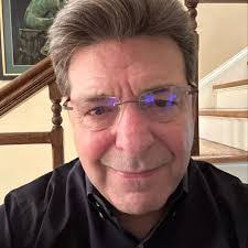 Barry Krause's Instagram, Twitter & Facebook