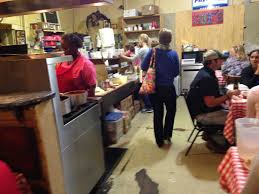 When i drove up, a sheriff deputy met me and had me park directly across from the front door of. Doe S Eat Place Greenville Mississippi Album On Imgur