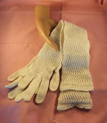 The actual knitting process usually takes two to three days. Vintage Elbow Length Knit Gloves About Size 6 1 2 Formal Etsy
