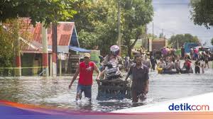 Kalau ada orang komunis yang mengatakan ia percaya pada tuhan sebagai contoh di desa soco, kecamatan bendo, kabupaten magetan, kh soelaiman zuhdi affandi digelandang pki secara keji. Update Banjir Di Kalimantan Selatan 2 600 Warga Mengungsi