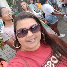 Ludmilla Carneiro updated her profile picture.