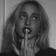 Sarah Anders (@sarahandersbby)