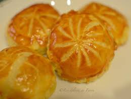 Voici Des Petits Feuilletes A La Viande Hachee A Deguster Avec Une Salade Verte C Est Facile Viande Hachee Recettes De Cuisine Recette Pate Feuilletee Facile