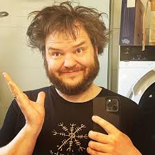 Sometimes, when I feel a kind of sinking, ever growing, all consuming  feeling of depression, anxiety and worry, I suddenly realize that I've let  my head garden grow into an unsightly jungle.