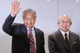 Honda malaysia recalls additional 77,708 vehicles to replace fuel pump. Malaysia Pm Holds On To Power With Budget Win Arab News