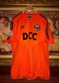Maybe you would like to learn more about one of these? Shakhtar Donetsk Home Fussball Trikots 2004 2005 Sponsored By Dcc