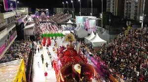 Desfile das escolas de samba de Santos será na sexta e sábado. Saiba tudo sobre segurança, trânsito, saúde e outros serviços