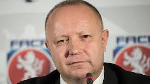 Pro mě je největším problémem důvěryhodnost, otevřenost, transparentnost. Nejdriv Jde O System Teprve Potom O Jmena Drzi Se Pred Opakovanou Volbou Fotbaloveho Predsedy Sve Filosofie Fousek Sport Cz