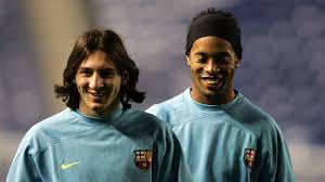 La inédita frase de Ronaldinho sobre Messi durante sus inicios en Barcelona  - Infobae