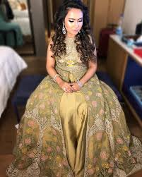 Thin hairstyle for wedding gown is a real torment. Wedding Hairstyle Ideas For Mehndi Sangeet Wedding Reception Bridal Look Wedding Blog